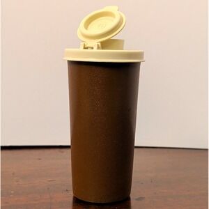 Tupperware Vintage Brown Salt Shaker Beige Lid 1/2 Cup 1329-10 629-4 1970s Retro
